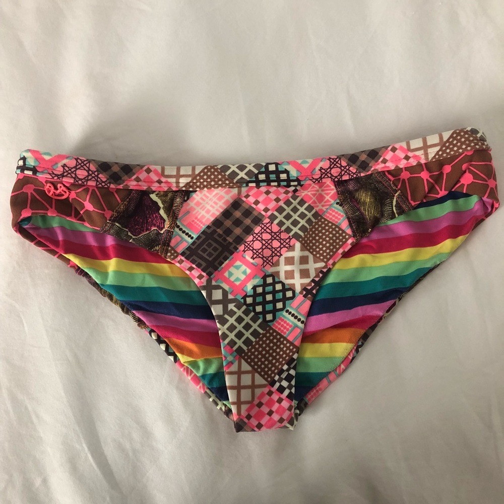MAAJI SWIMWEAR bikini bottoms size SMALL